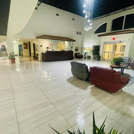 Fairbridge Inn & Suites Cuero Экстерьер фото
