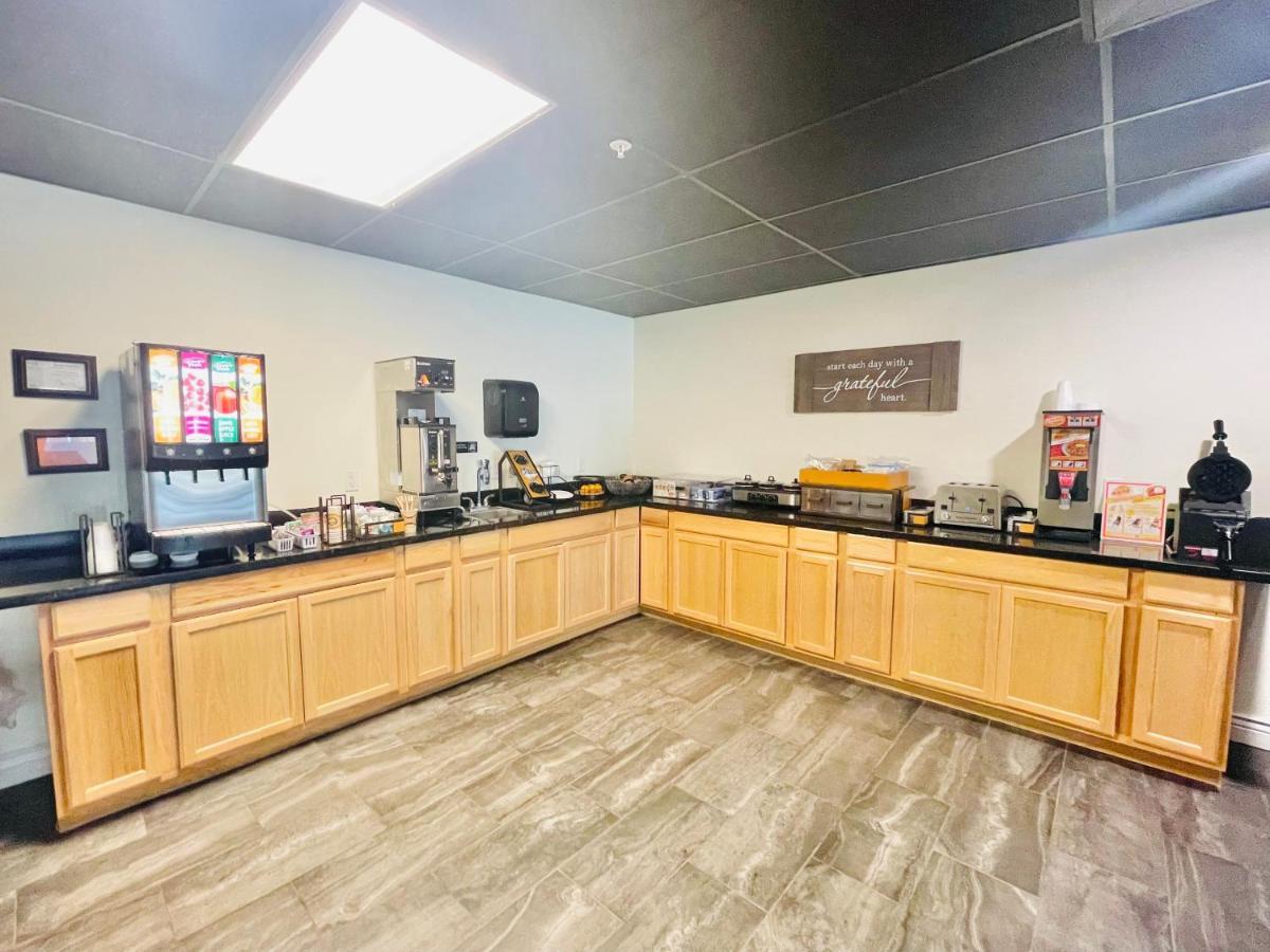 Fairbridge Inn & Suites Cuero Экстерьер фото