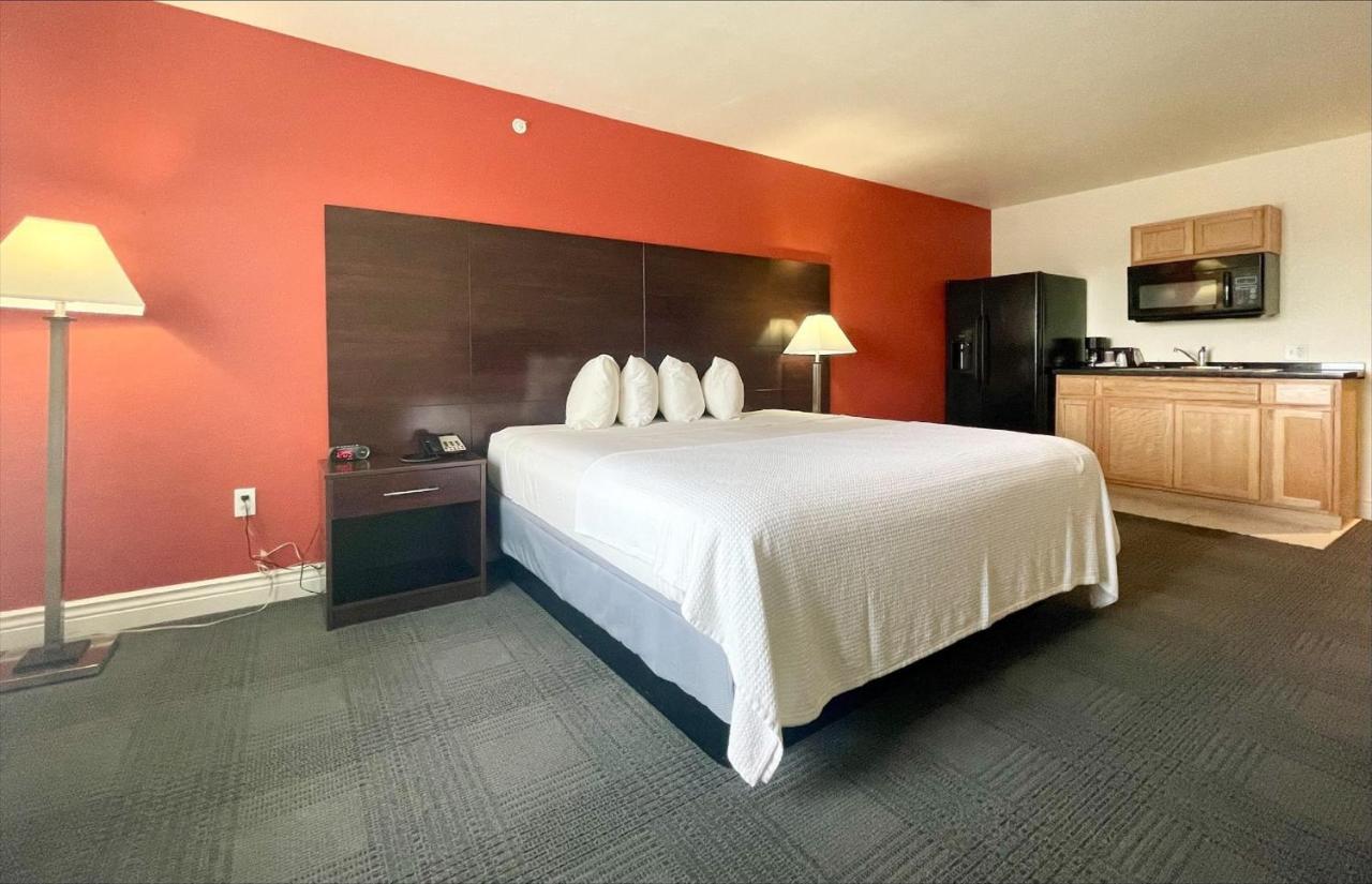 Fairbridge Inn & Suites Cuero Экстерьер фото
